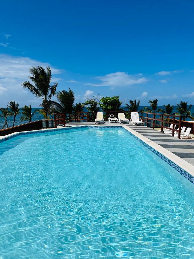 Lovely Beachfront 2 Bedrooms Condo With 2 Pools Лас Теренас Екстериор снимка
